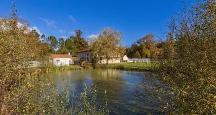 Ferienhaus 'L'Ecurie' mit privatem Pool, privater Terrasse und Wi-Fi