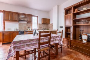 Dining - Apartment 'Casa Doriana' with Balcony and Wi-Fi (Poggio Murella)