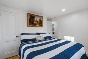 4 bedrooms, WiFi, bed sheets