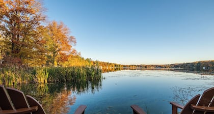 Family Friendly Lakefront - Dock & Game Room Perfect for Relaxation and Fun!"