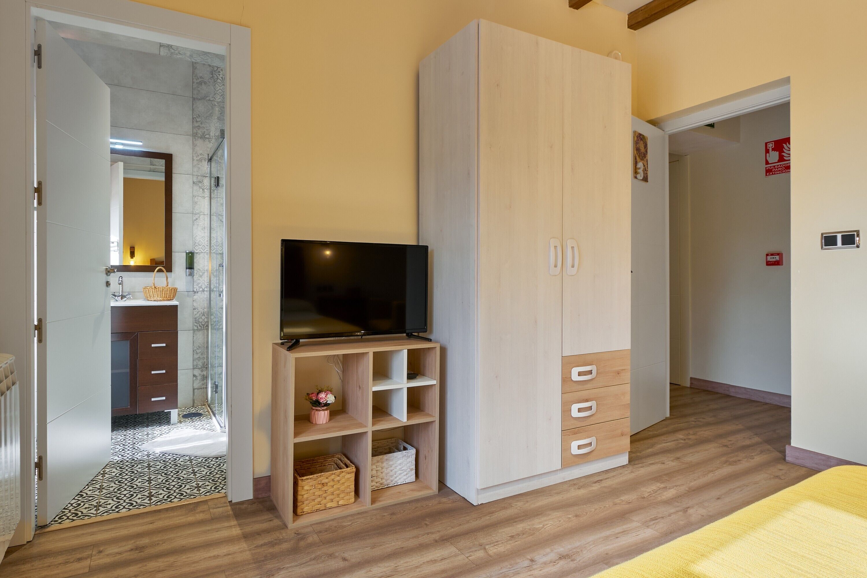 1 dormitorio, wifi gratis, ropa de cama