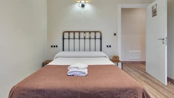 1 bedroom, free WiFi, bed sheets