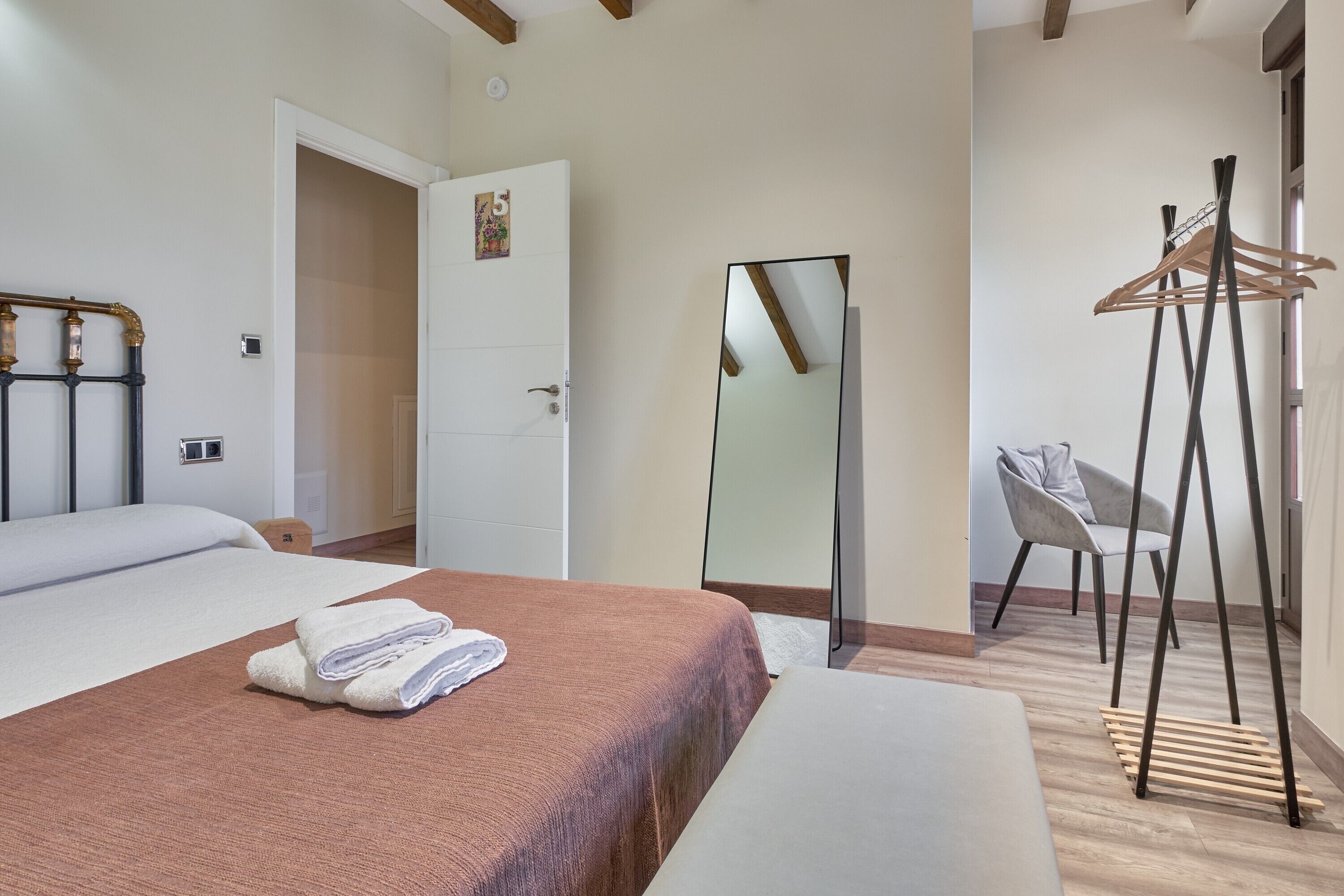 1 bedroom, free WiFi, bed sheets