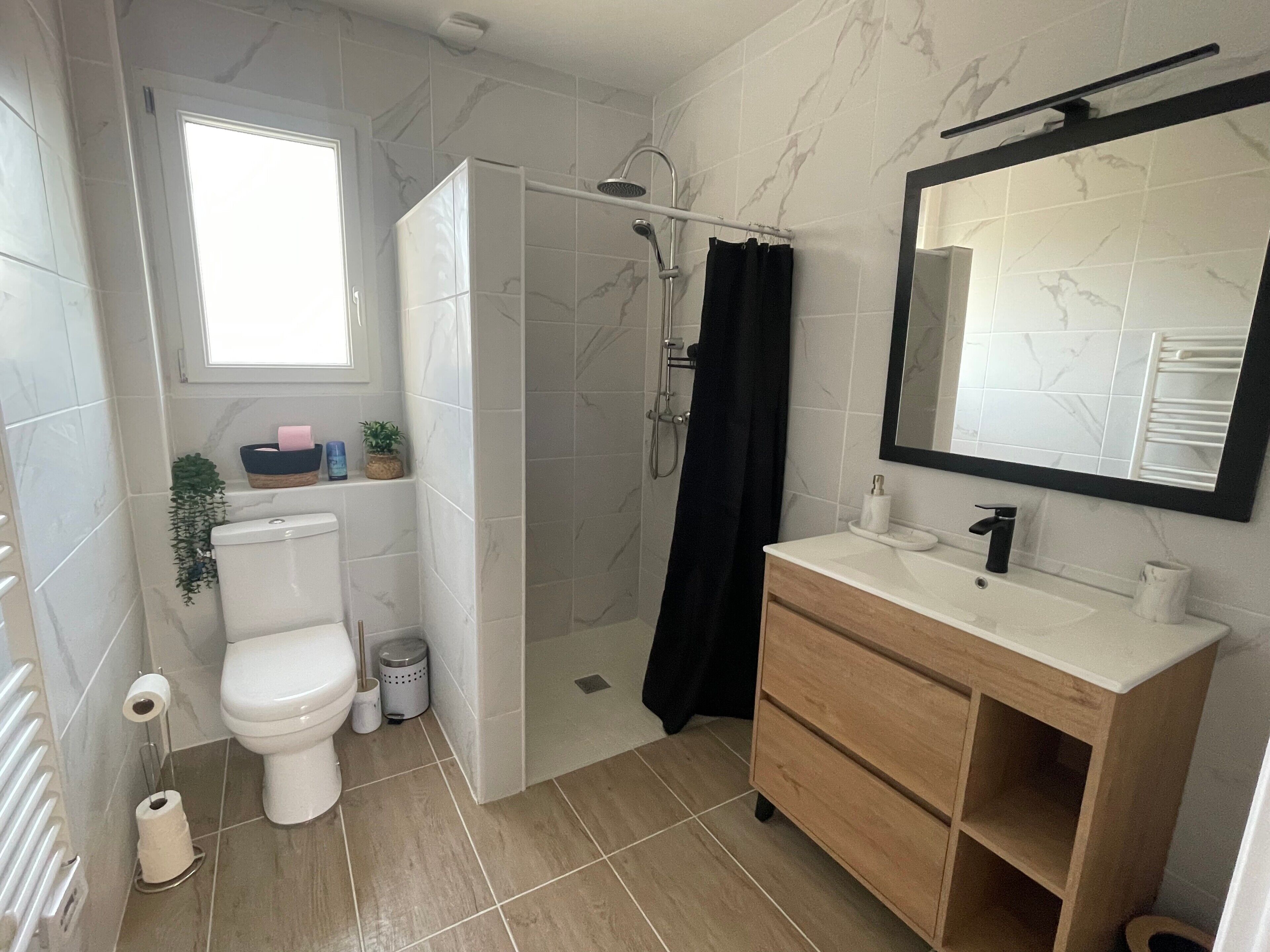 Shower, free toiletries, hair dryer, towels