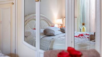 1 chambre, fer et planche à repasser, Wi-Fi gratuit, draps fournis