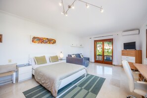 4 chambres, fer et planche à repasser, Wi-Fi gratuit, draps fournis