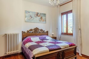 3 chambres, fer et planche à repasser, Wi-Fi gratuit, draps fournis