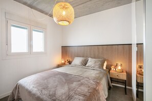 3 makuuhuonetta, silitysrauta/-lauta, ilmainen Wi-Fi, vuodevaatteet