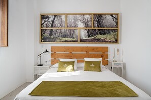 1 chambre, fer et planche à repasser, accès au Wi-Fi (inclus)