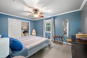 4 bedrooms, desk, iron/ironing board, travel crib