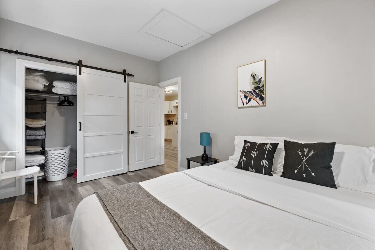 4 Schlafzimmer, Schreibtisch, Bügeleisen/Bügelbrett, WLAN