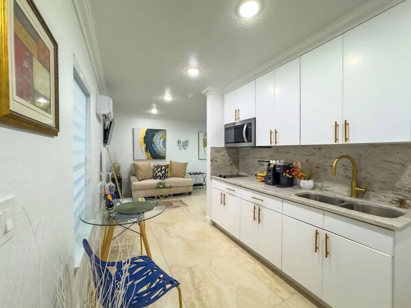 Interior - Yens Cozy Apartment - No sharing Areas (Orlando)