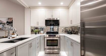 Townhome | Private hot tub | BBQ | Pets