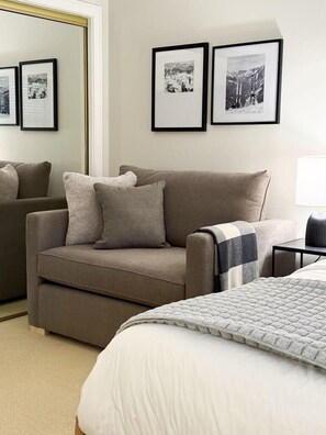 Interior - Townhome | Private hot tub | BBQ | Pets (Whistler)