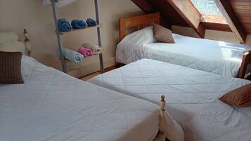 5 bedrooms, desk, iron/ironing board, free WiFi