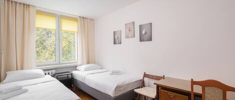 1 slaapkamer, een strijkplank/strijkijzer, wifi, beddengoed