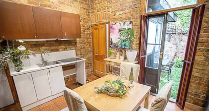 Fitzroy cottage-10pax. 10mins City CBD