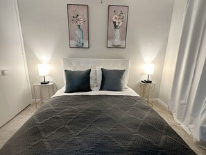 4 bedrooms, free WiFi, bed sheets, wheelchair access