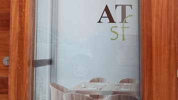 Apartamento, 1 habitación, fumadores, balcón | Entrada al alojamiento