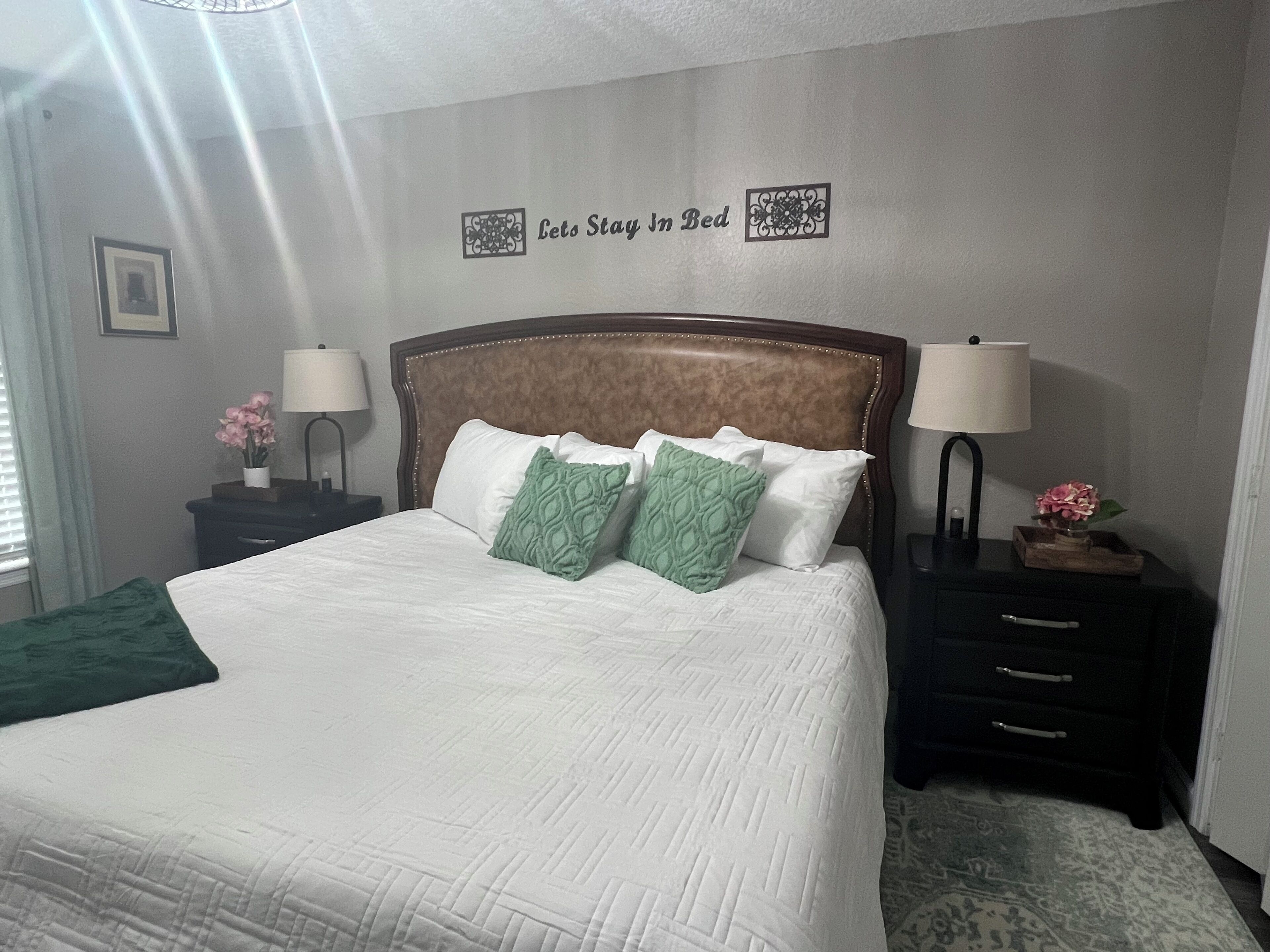 1 quarto, escrivaninha, ferros/tábuas de passar roupa, Wi-Fi de cortesia