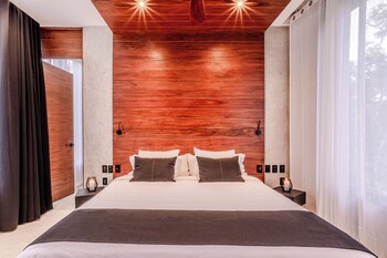 Deluxe Villa, Patio, Poolside | 4 bedrooms, free WiFi, bed sheets at ANANA Casa Karmond