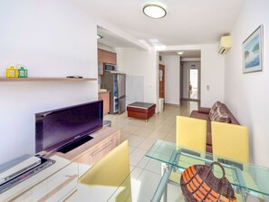 TV - Jasmina by Interhome (Blace)