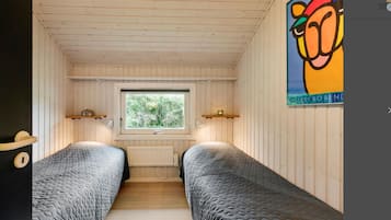 3 bedrooms, iron/ironing board, free WiFi