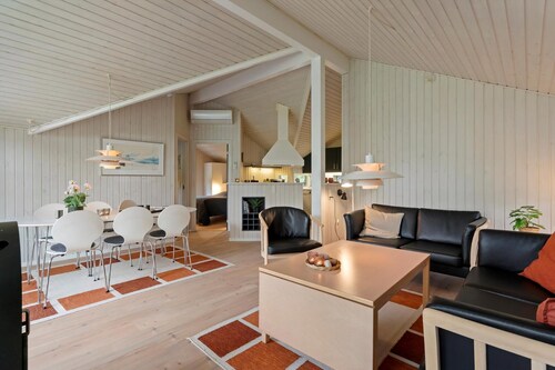 Summer house close to nature and beach