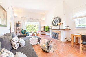 TV, ping pong - Ca Na Marina by Mallorca House Rent (Cala Murada)