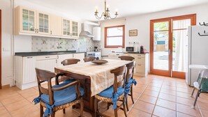 Dining - Casa Jardín in Cala Murada (Cala Murada)