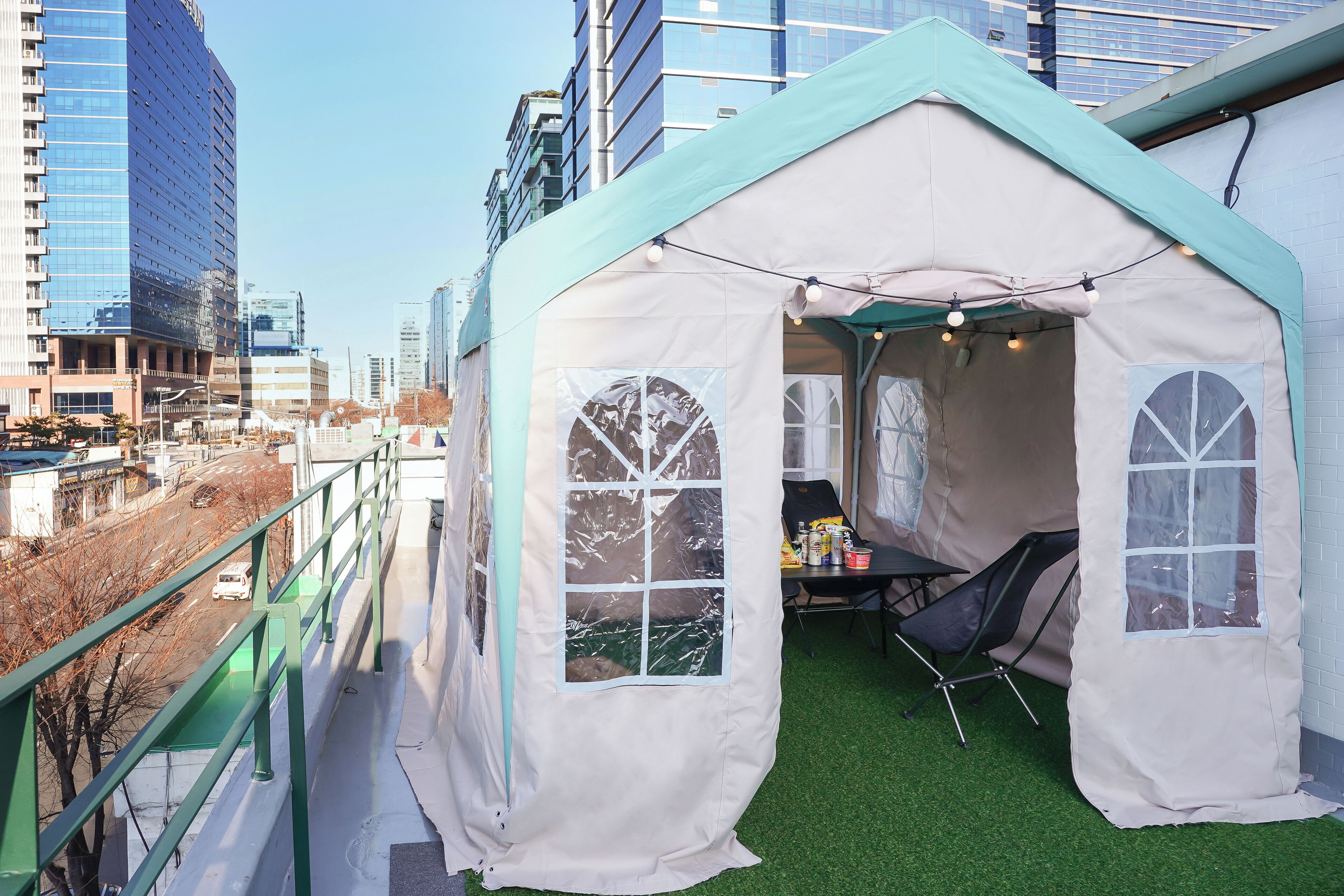 ห้องซิกเนเจอร์สวีท, วิวเมือง | ลานระเบียง/นอกชาน