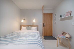 Deluxe Double Room, 1 Bedroom, Non Smoking | Premium bedding, down comforters, memory foam beds, desk - Mutal Stay (Seoul)