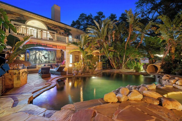 Piscine extérieure, piscine chauffée