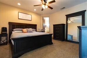 4 habitaciones, wifi y ropa de cama 