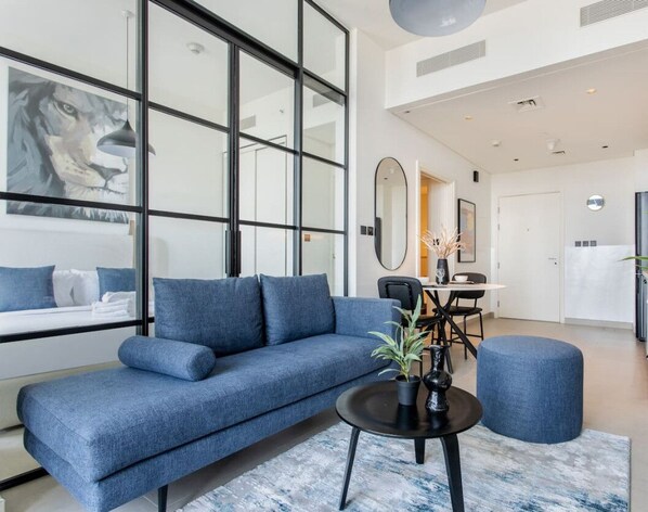 Fernseher, Tischfußball