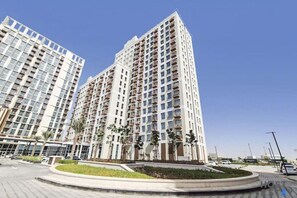 Exterior - Stunning 1BR in Dubai Hills (Dubai)