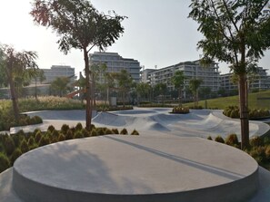 المنطقة المحيطة بالمنشأة