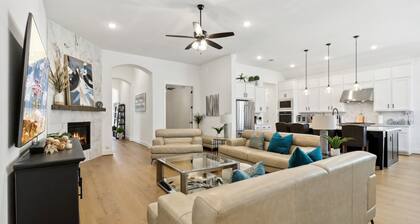 Boerne Cozy Getaway 3 BR 3 1/2 Bth
Boerne Getaway & mins. away from San Antonio