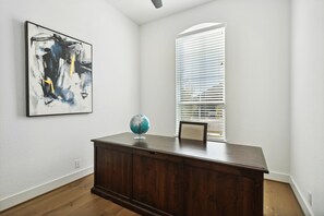 Interior - Boerne Cozy Getaway 3 BR 3 1/2 Bth
Boerne Getaway & mins. away from San Antonio (Boerne)