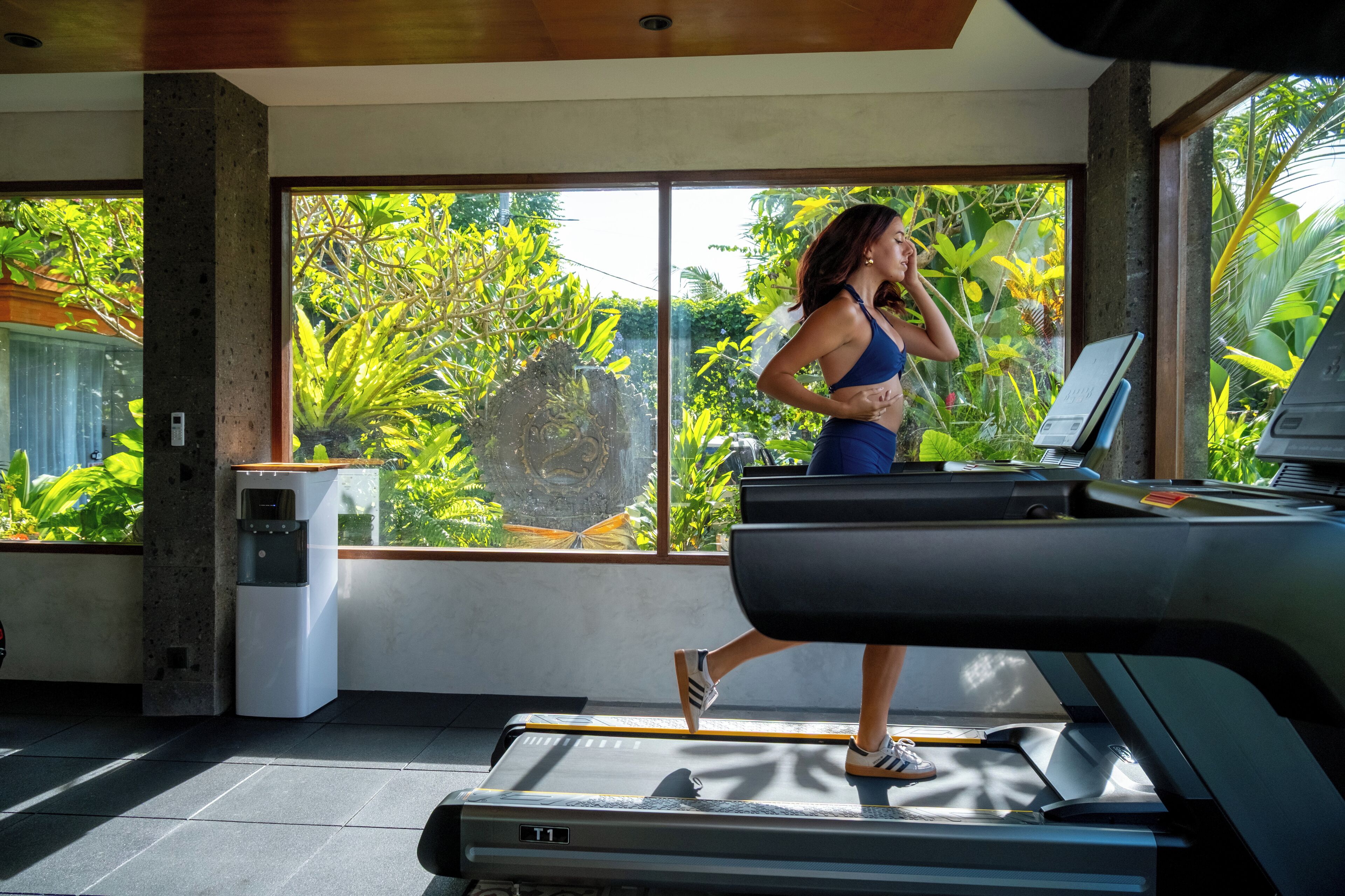 Foto - Emana Akatara