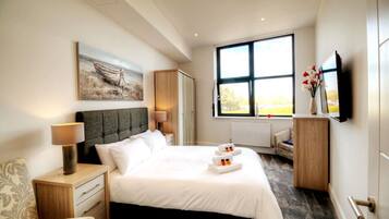 1 chambre, bureau, fer et planche à repasser, Wi-Fi