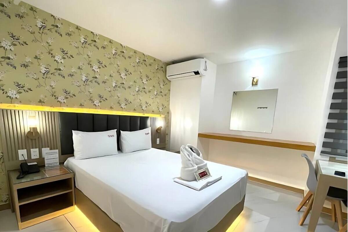 Basic Room | Bed sheets