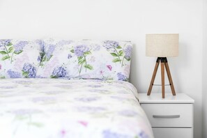 1 makuuhuone, silitysrauta/-lauta, Wi-Fi, vuodevaatteet