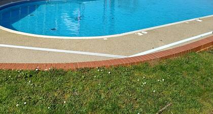 3 Bedroom Caravan - Sleeps 8, Parking, Pets, Beach