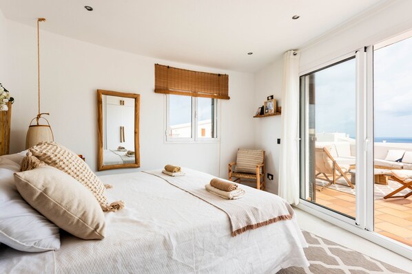 5 chambres, fer et planche à repasser, Wi-Fi gratuit, draps fournis