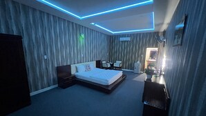 Deluxe Double Room | Soundproofing, free WiFi - Phi Long 2 Hotel Thu Dau Mot (Ho Chi Minh City)