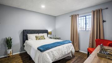 2 bedrooms, desk, iron/ironing board, free WiFi