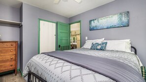 1 bedroom, iron/ironing board, WiFi, bed sheets