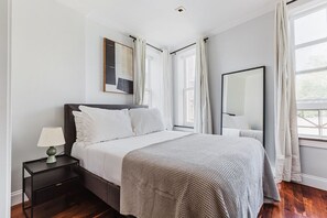 2 chambres, fer et planche à repasser, Wi-Fi, draps fournis