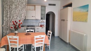 Departamento, 1 habitación, para fumadores, alberca privada | Interior